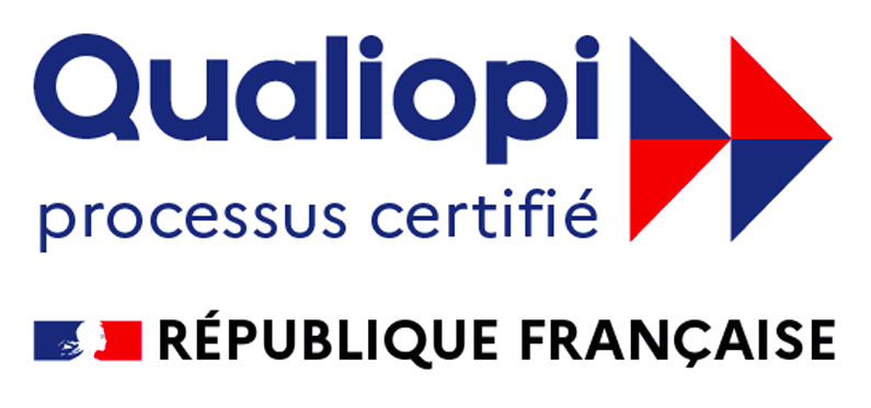 Logo avec le texte Qualiopi processus certifié et deux flèches rouges et bleues, au dessus de la République Française avec le drapeau français.